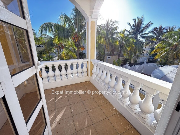 Duplex with swimming pool in a secure residential complex – Péreybère