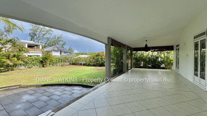 Beachfront 4-Bedroom House for Rent in Tamarin