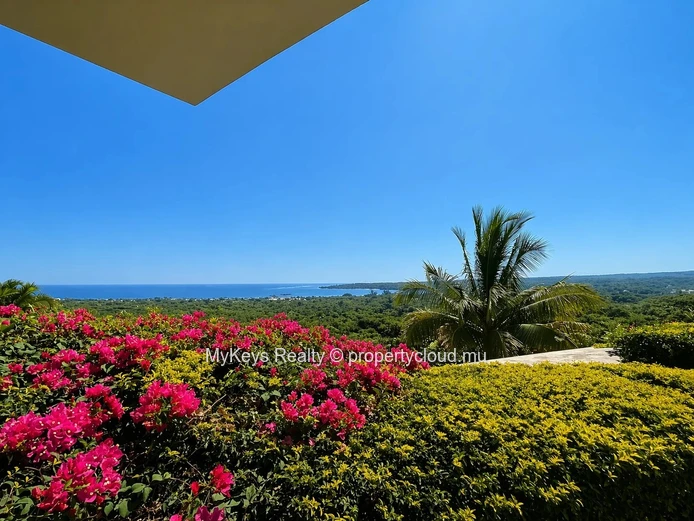Appartement A Louer - Vue Mer Panoramique – Jardin Privé