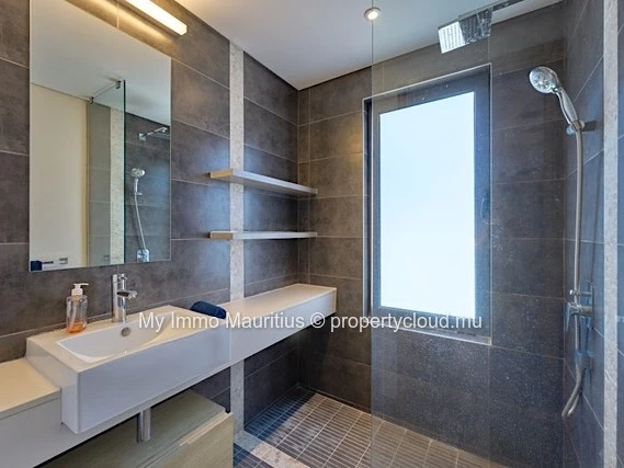 Apartment 3 Minutes' Walk from the Beach