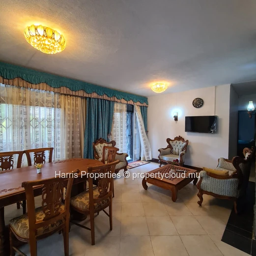 Bel appartement en premier etage à louer à Pointe aux Biches