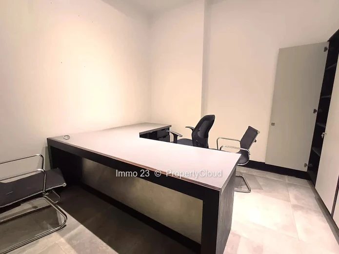 Bureau - 3000ft2 - Quatre Bornes - Ref. BU99303LO
