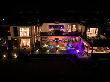 5 Bedroom Villa