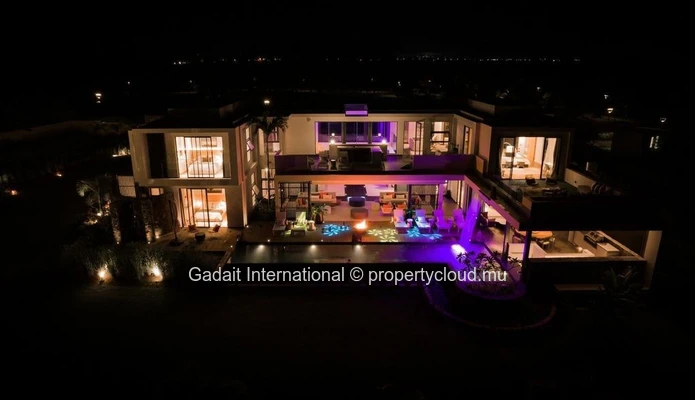 Mauritius Luxury Villa at Anahita – Beachfront Perfection with Golf and Privacy