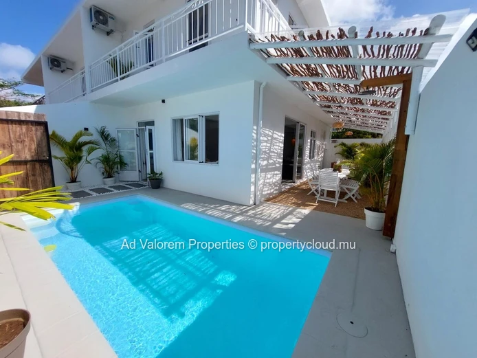 For Sale – Furnished Duplex with Private Pool, just 400m from Bain Boeuf Beach