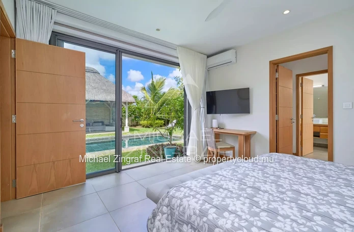 4-Bedroom Villa in a Secure Residence Grand Bay