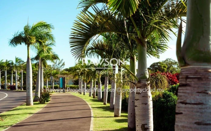 Villa 4 Chambres | Piscine Privée | Smart City De Beau Plan | Citoyens Mauriciens