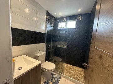 5 Bedroom Villa