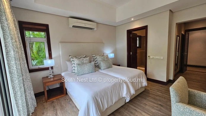 Luxury 5-Bedroom Sea View Villa in Bel Ombre Golf Estate
