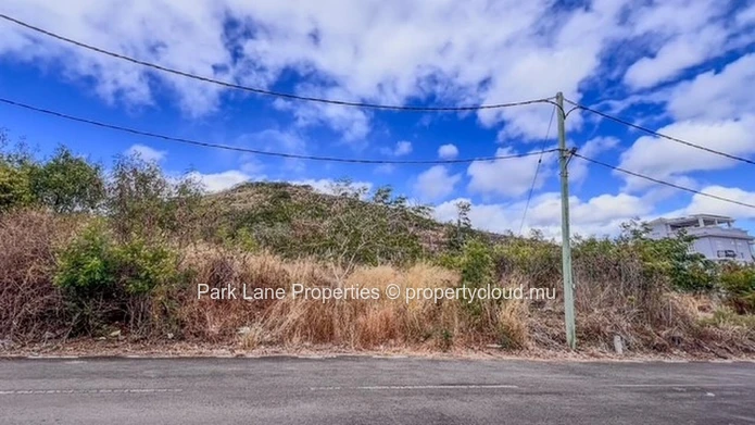 Terrain résidentiel de 598 m2 situé dans un quartier recherché de Coromandel,