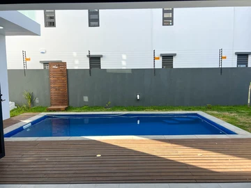 4 Bedroom Villa
