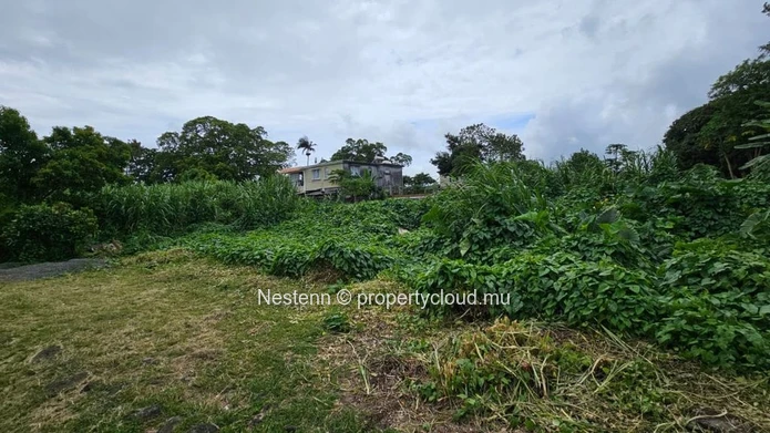 Residential lot of 95 perches – Quiet, spacious and ideally located