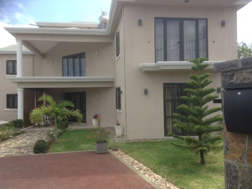 6 Bedroom Villa