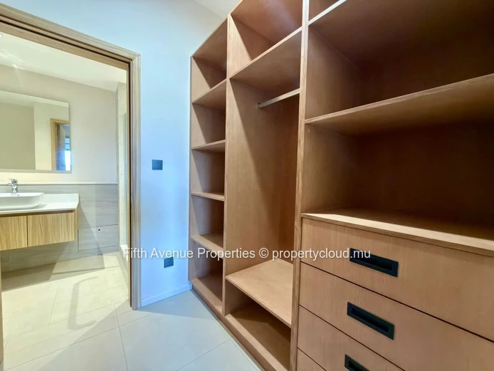 MOKA - New 3 Bedrooms apartment 143m2