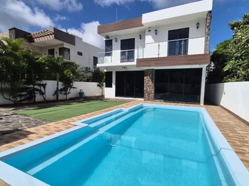 4 Bedroom Villa