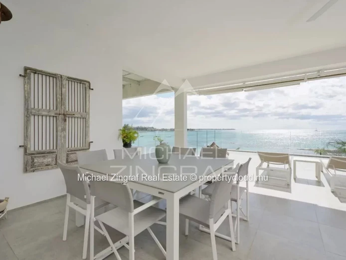 Exceptional Seafront Penthouse with Panoramic Ocean Views – Péreybère