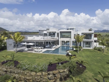 5 Bedroom Villa