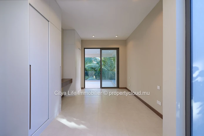 Luxury PDS Apartment with panoramic sea view for sale in Pointe aux Canonniers