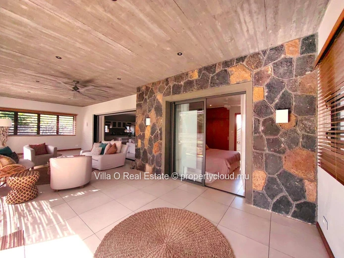Idéal pour un couple avec adolescent; Splendide pieds dans l'eau de cette villa de 2 chambres en suite en retrait qui...