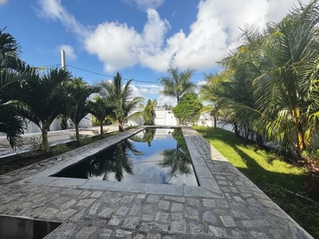 5 Bedroom Villa