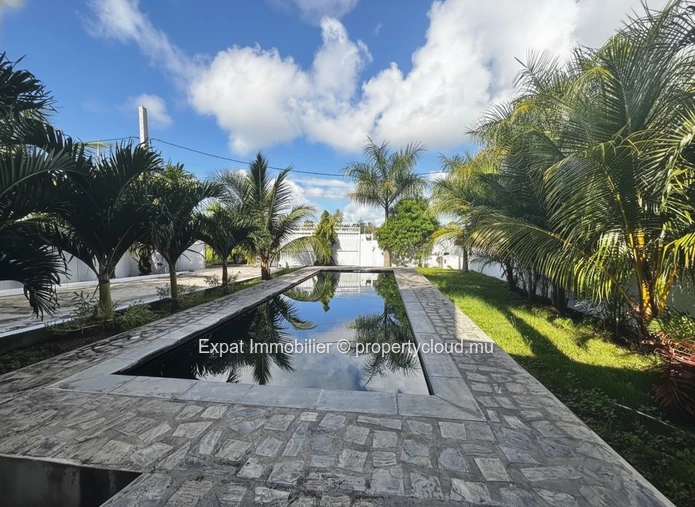 Family Villa With Slate-Tiled Pool And Automatic Garage – Péreybère