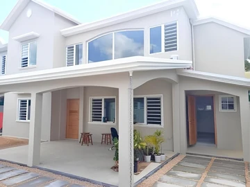 6 Bedroom House