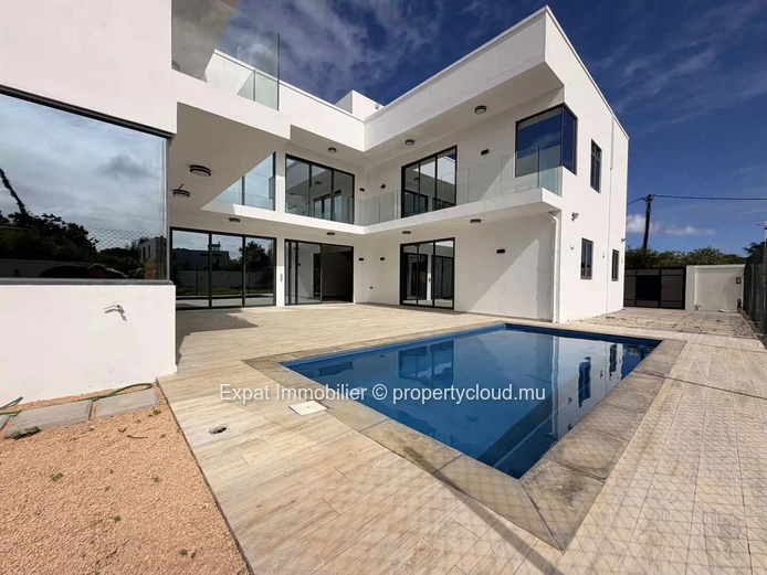 Villa neuve 5 chambres non meublée à louer – Cap Malheureux