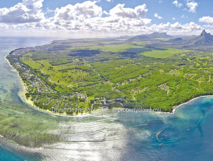 Terrains Residentiels Vue Mer & Montagne A Flic En Flac – Ile Maurice