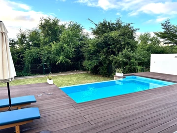 5 Bedroom Villa