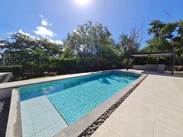 6 Bedroom Villa