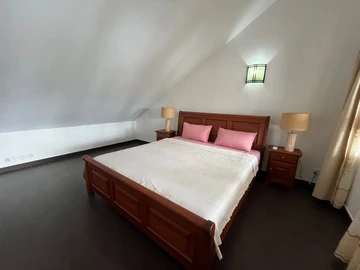 5 Bedroom Townhouse, Duplex