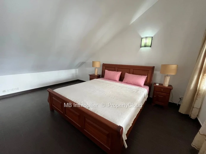 Triplex  à louer à Pereybere