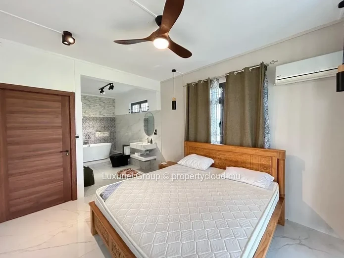Modern Contemporary Villa For Rent – Sottise