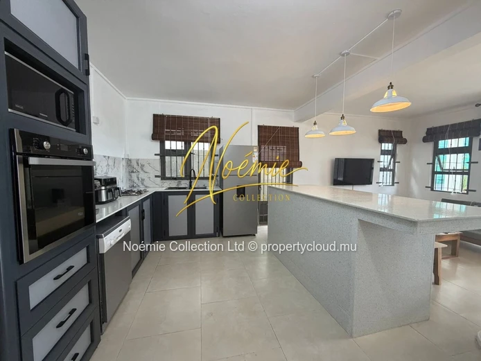 6-Bedroom Furnished Villa with Private Pool for Rent in Pereybere