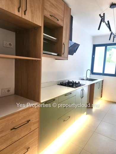 FOR SALE :  5-Bedroom Townhouse – Floréal – Rs – CALL 