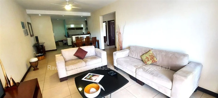 Appartement Spacieux A Vendre Proche Plage A Riviere Noire