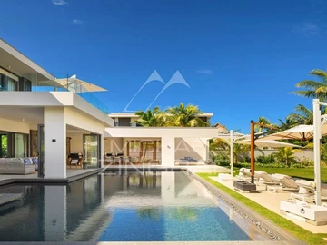 6 Bedroom Villa