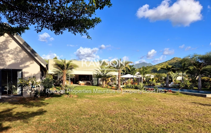 Villa Contemporaine d’Exception à Louer dans un Domaine Prestigieux