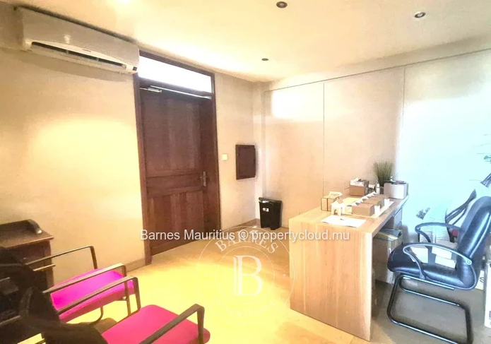 GRAND BAIE - Office /Commercial space for rent - 64.12m2