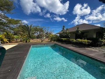 4 Bedroom Villa