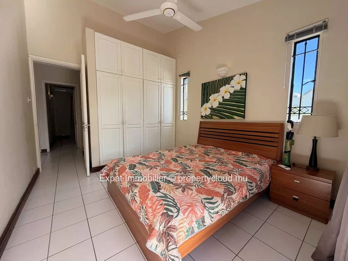 3-Bedroom Family Home with Office, Pool and Mountain Views – For Rent in Tamarin