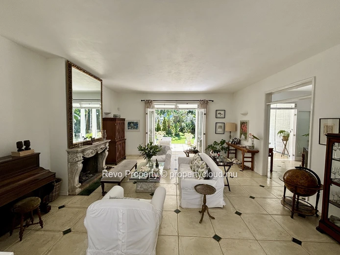 Stunning Home in Moka