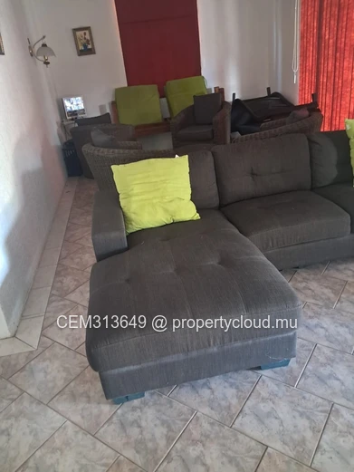 3 Chambres Maison avec Piscine à Vendre – Trou d'Eau Douce