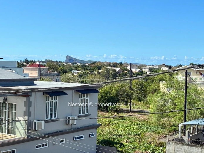 Modern 3-bedroom villa with pool close to the beach and Super U supermarket
