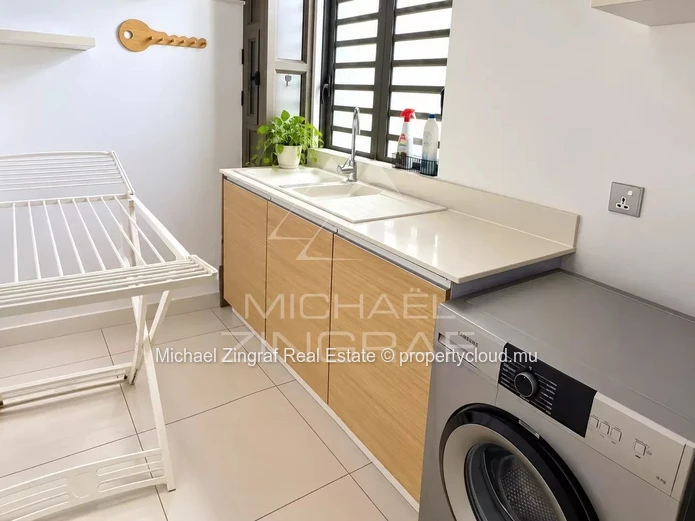 3-Bedroom Apartment for in Tamarin – Sea Views