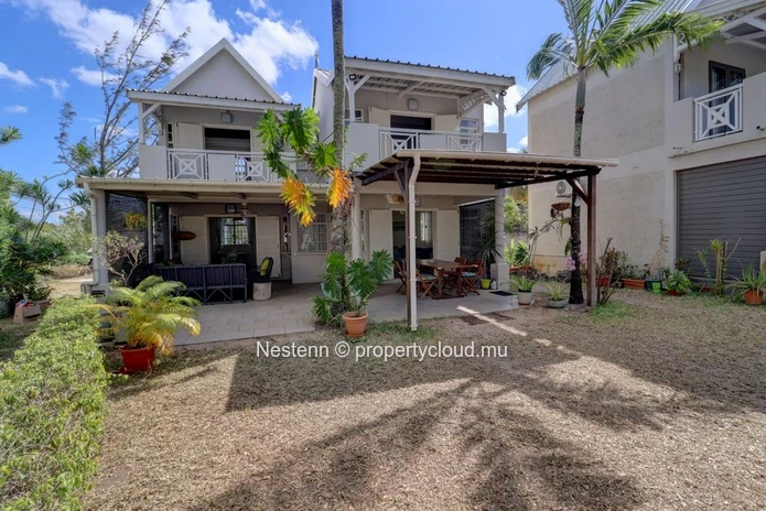 Charmante Villa coloniale dans une résidence privée en bord de mer