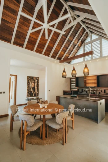 Luxury 3-Bedroom Villa in Grand Baie – Tropical Elegance and Exclusive Island Living in Mauritius