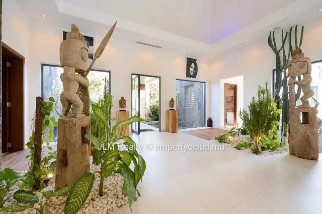 For Sale: Contemporary 4-Bedroom En-Suite Villa with Heated Swimming Pool, Grand Baie, Mauritius