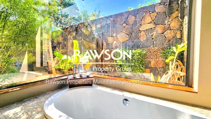  Elegance, Comfort And Privacy Come Together