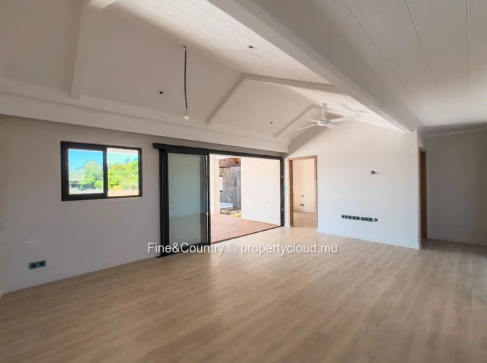 To Grab, Super Opportunity Cap Marina Evaco, Cap Malheureux